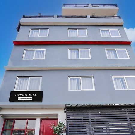 Super Townhouse Gomti Nagar Sector 6 Near Ekana Stadium ลัคเนา ภายนอก รูปภาพ