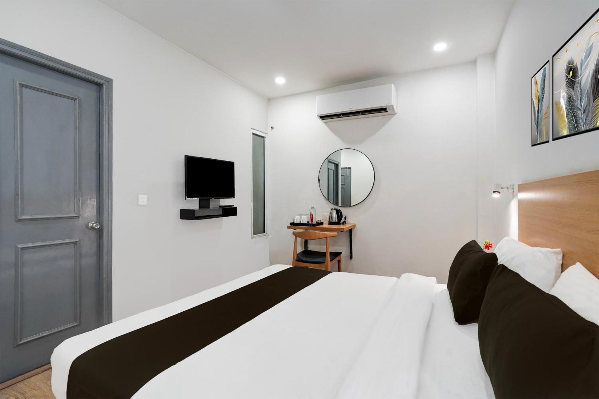 Super Townhouse Gomti Nagar Sector 6 Near Ekana Stadium ลัคเนา ภายนอก รูปภาพ