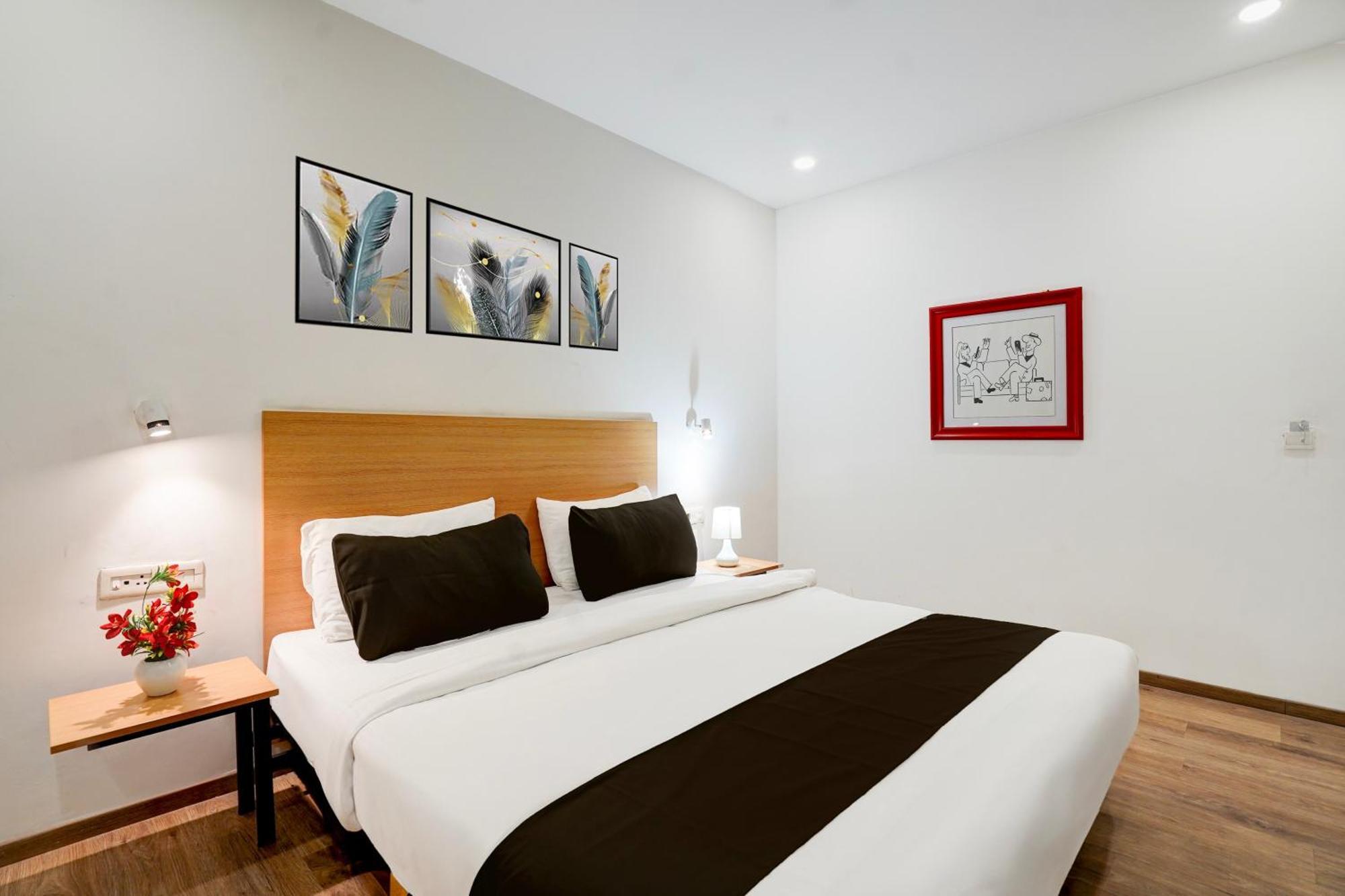 Super Townhouse Gomti Nagar Sector 6 Near Ekana Stadium ลัคเนา ภายนอก รูปภาพ